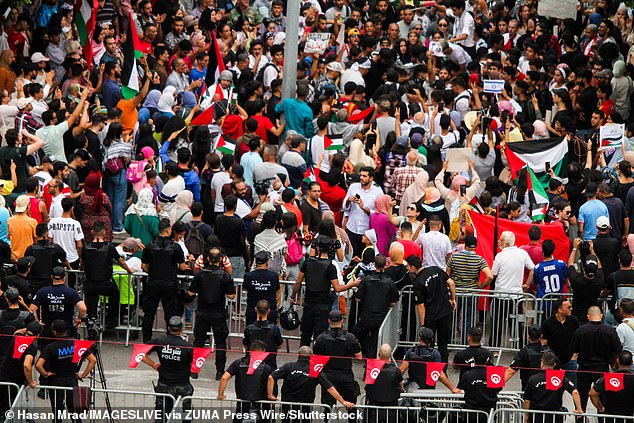 A large rally in support of Gaza and the Palestinians takes place along Avenue Habib Bourguiba on the way to the French Embassy in Tunis, October 21, 2023