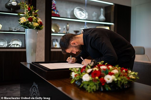 Club captain Bruno Fernandes signed a personal message in Carrington on Sunday