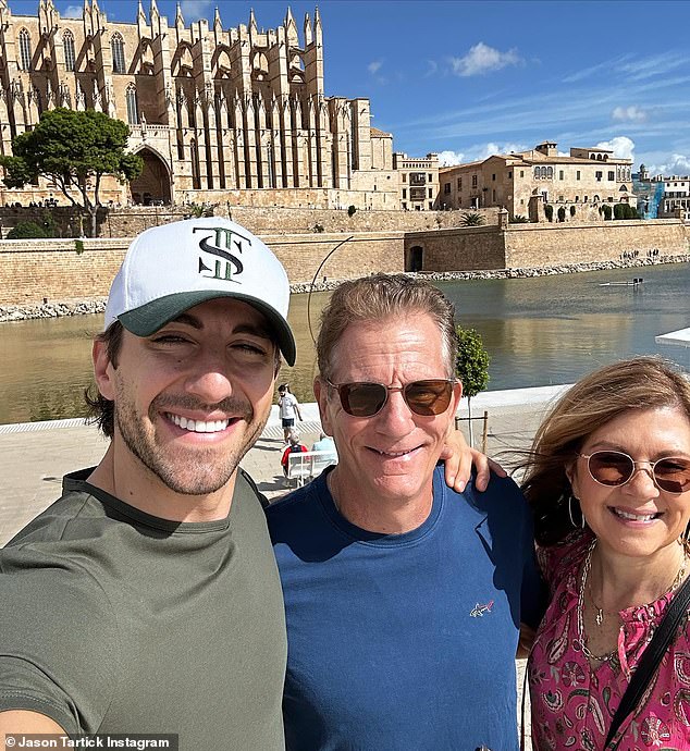 Enjoying the locations: Besides hanging out with his parents, he also enjoyed sightseeing and visiting historical sites with them, as seen in another photo