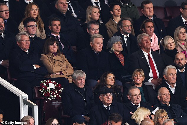 Sir Bobby's chair in the director's box was left empty and a wreath was placed there instead