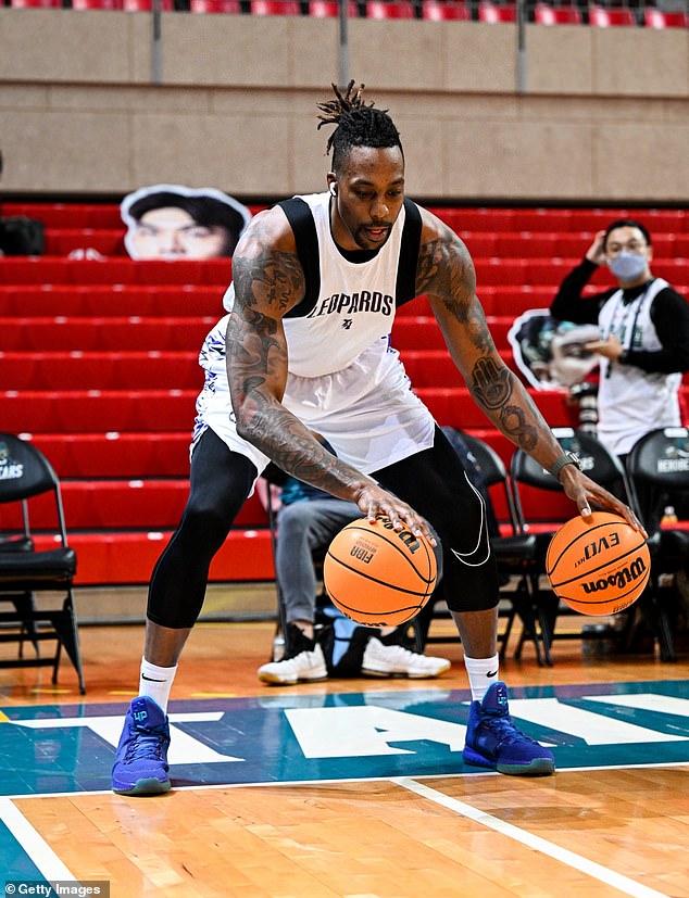 Dwight Howard of the Taoyuan Leopards warms up ahead of the T1 League match in February