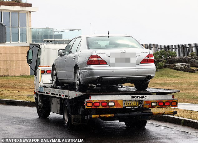 A silver Lexus sedan was towed from the Diamond Bay Reserve on Thursday