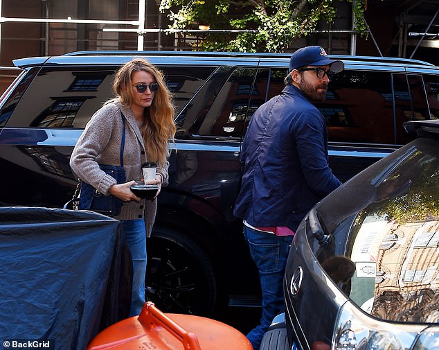 Coffee break;  Blake and Ryan looked relaxed as they arrived at Bradley's home