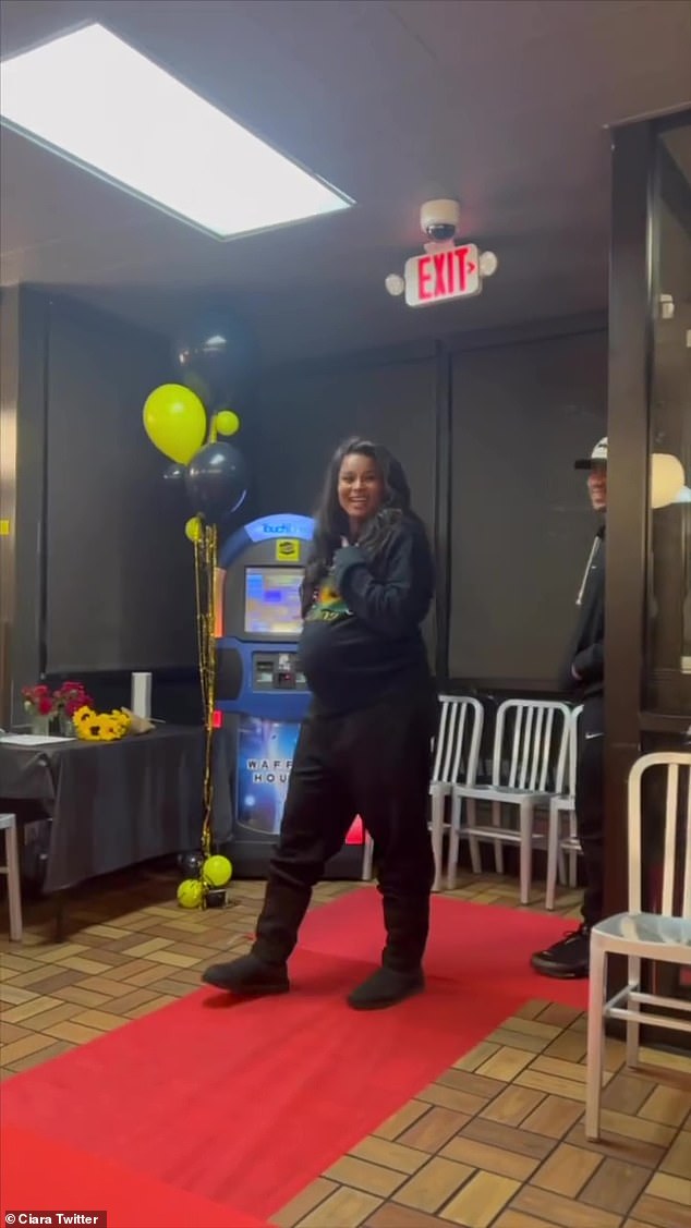 Joy: There were gold and black balloons everywhere for the star, with each booth covered in a white tablecloth and ready for their guests