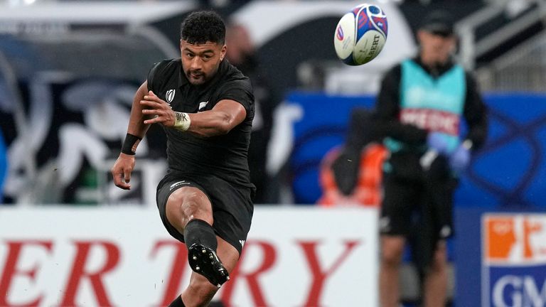 New Zealander Richie Mo'unga kicked them to within six points but would miss a conversion for the lead 