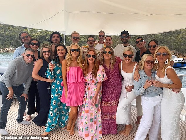 In the photo, Henderson can be seen posing next to Bickmore with the iconic Sydney Opera House behind them