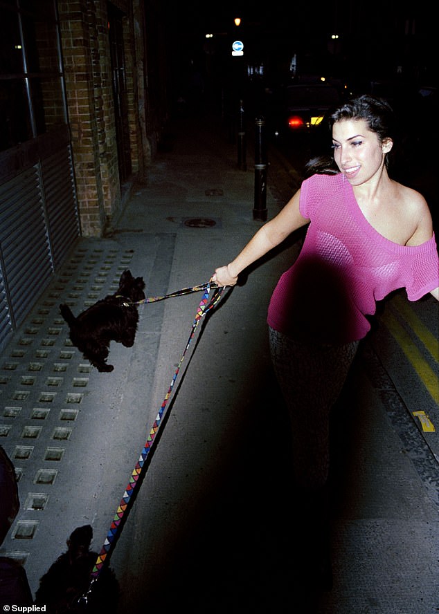 Amy asked Charles to help her create the cover for her debut album Frank, and this is the photo they ultimately chose from the collection he created that day