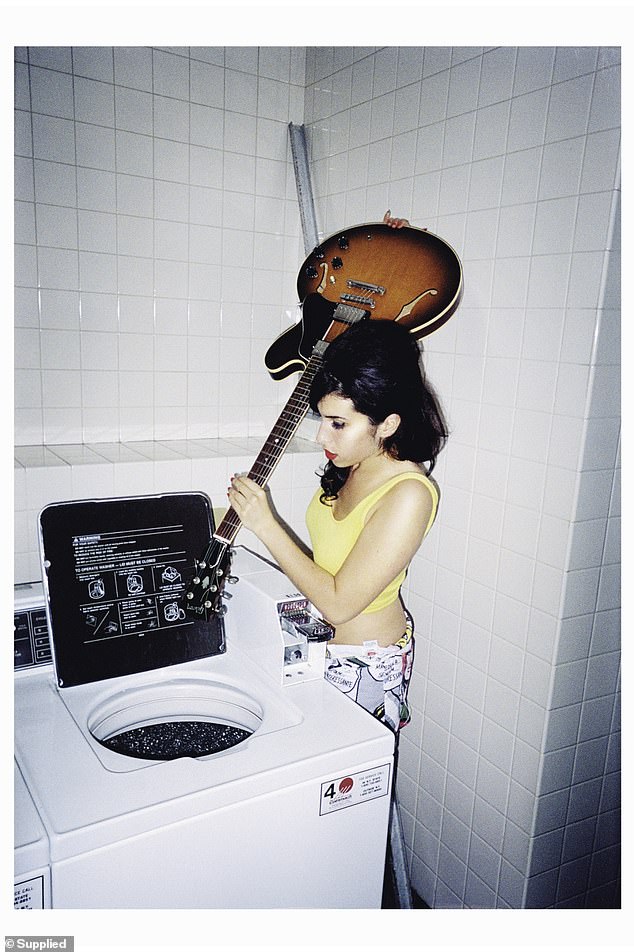 'She just looked like most young girls around the age of 19.  You know, quite intelligent, witty, a lot of fun, and definitely knew what she wanted musically and how she wanted to be represented,” Charles said of Amy