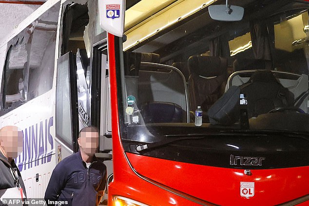 After the attack in Marseille, several windows of the Lyon team bus were left shattered