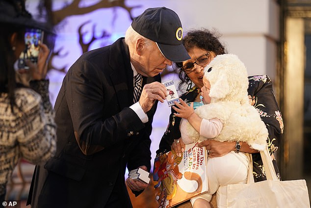 President Biden handed out M&Ms with the presidential seal