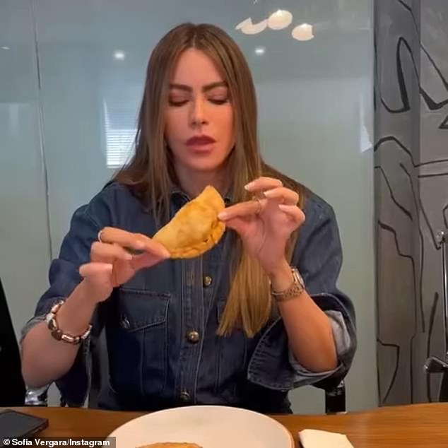 Behind the scenes: On Instagram, Sofía shared a post with photos from the meeting, including a short biography of some of the participants, as well as the food served during the meeting