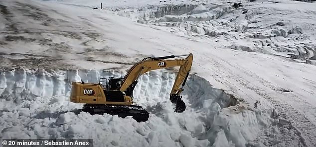Withdraw?  Organizers of the Alpine World Cup have been accused of stealing five football fields' worth of snow from a melting glacier for an international skiing competition.