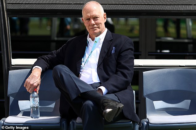 Australians have rallied behind Greg Chappell after he opened up about his financial problems