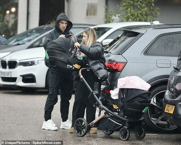 The mother-of-three, who welcomed twin daughters Summer and Zvezda with footballer Jerrod in May, also has son Santiago, two, with ex Sammy Kimmens.