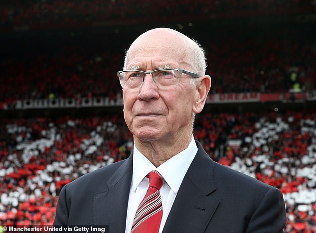 Manchester should unite in tribute to Sir Bobby Charlton, who died this weekend