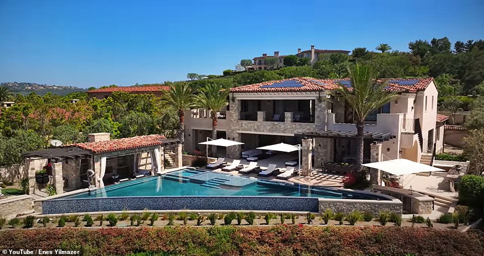 YouTuber and real estate expert Enes Yilmazer gained access to a home in the exclusive Crystal Cove area of ​​Newport Beach, California, which achieved the highest median residential listing price in the US this July.