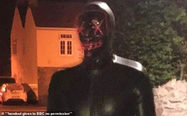 A photo of the 'Somerset Gimp' in Claverham in 2019, but it has not been proven that the person in this photo is Hunt