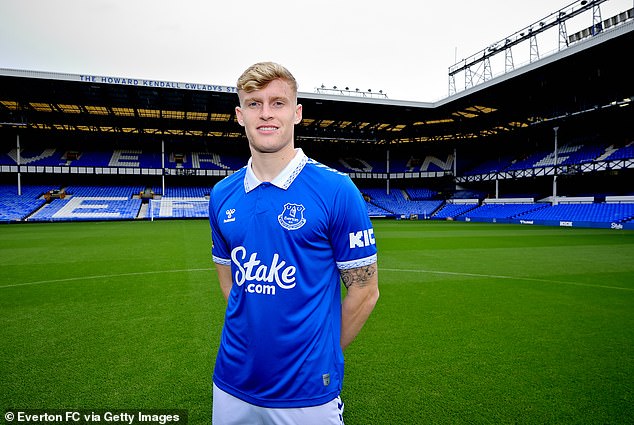 Jarrad Branthwaite signs new four year deal with Everton despite receiving