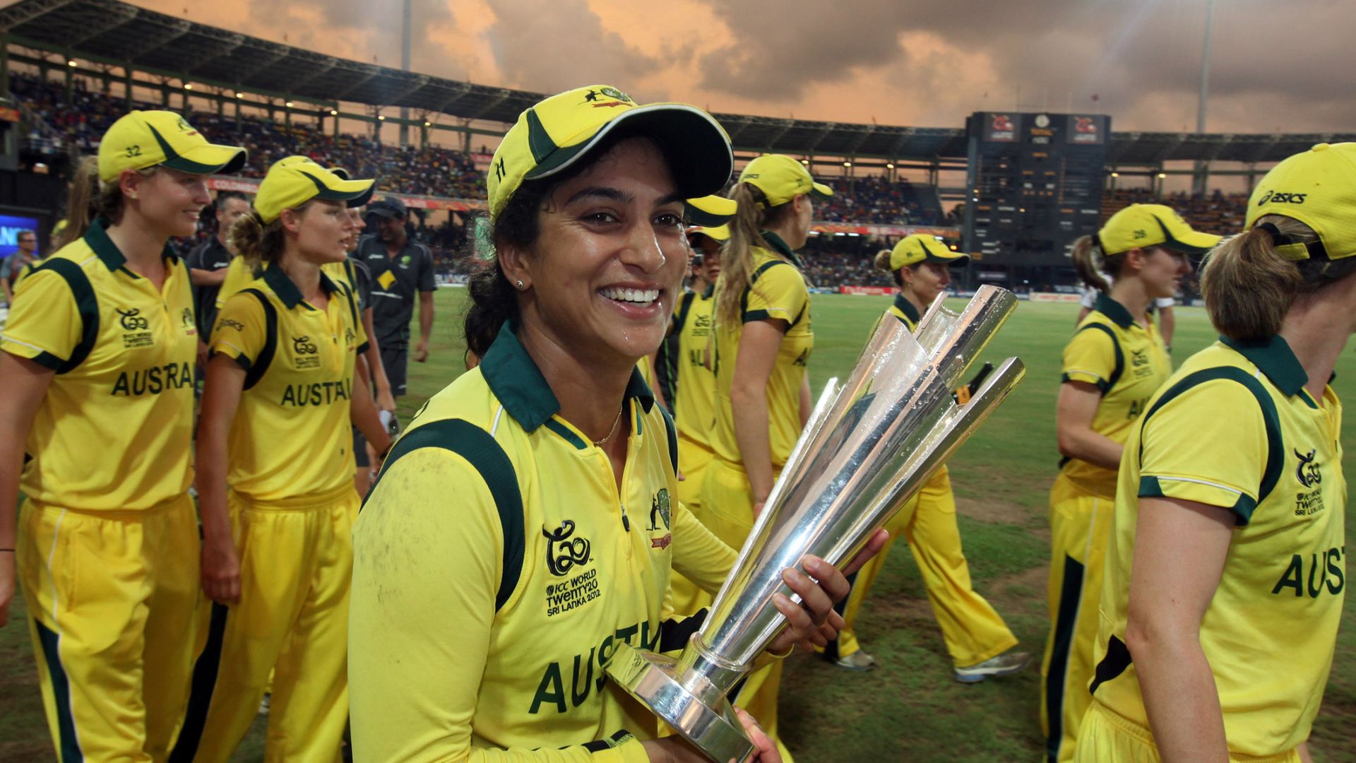 Lisa Sthalekar Cricket was my way of fitting into Australian