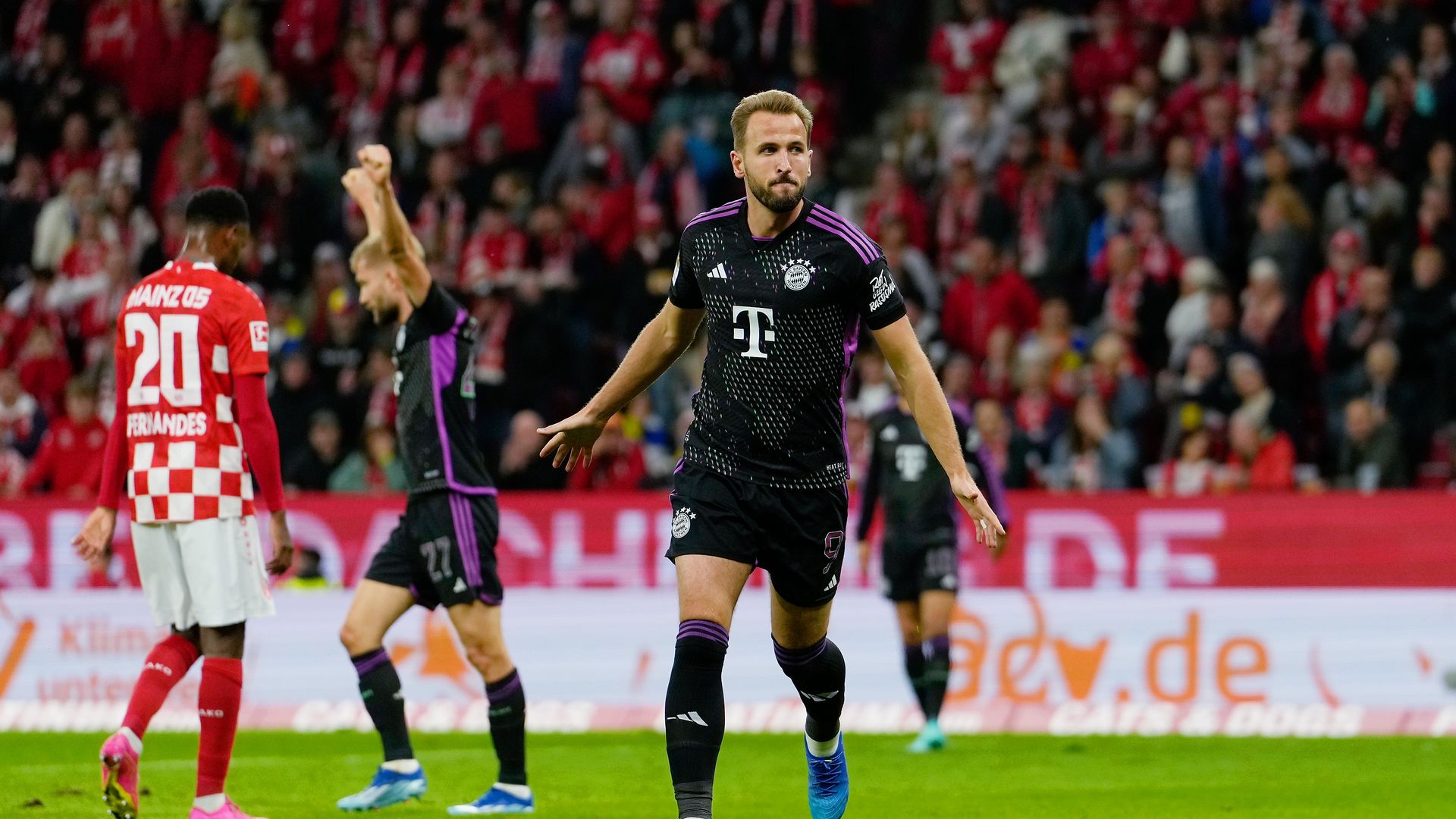 Mainz 1 3 Bayern Munich Harry Kane on target as champions