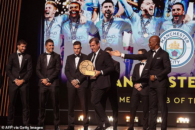 Manchester City win best mens team award at the 2023