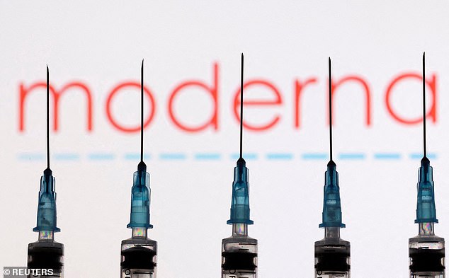 An experimental combination vaccine from Moderna against the flu and Covid could be as effective as getting two separate shots, clinical trials show