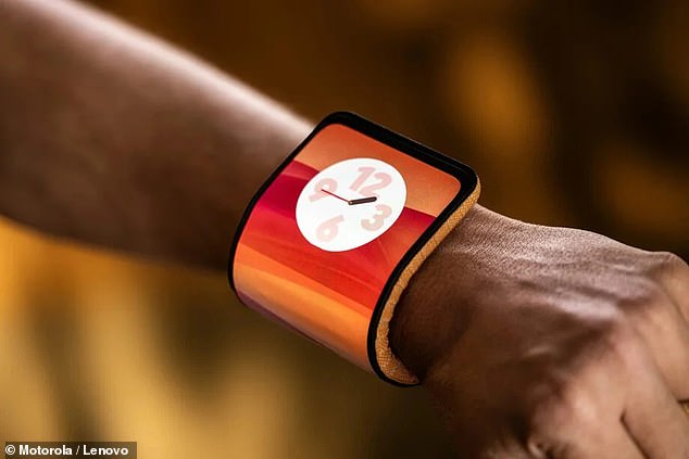 Imagine folding your phone into a flexible new smartwatch.  That's the promise Motorola and parent company Lenovo made this week with the company's new Adaptive Display Concept: a 6.9-inch full HD+ phone, with a display that wraps around your wrist like a jingling bracelet