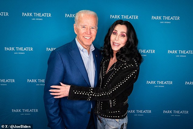 Cher has threatened to leave the United States if Donald Trump wins the 2024 election.  (Image: Joe Biden and Cher in an image posted by the current president while campaigning together in 2020)