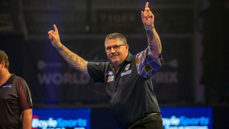 At the age of 52, Gary Anderson appears to be in the form of his life