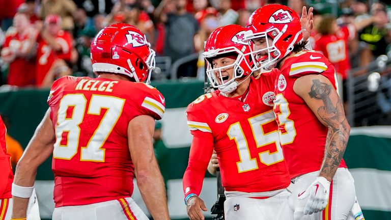 Patrick Mahomes sets TD record as Kansas City Chiefs hold