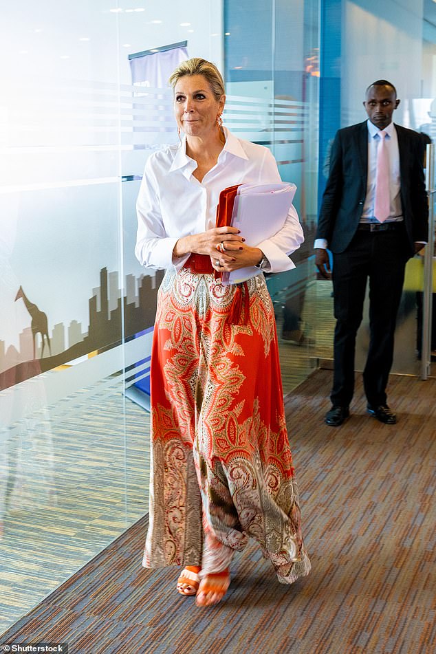 Queen Máxima looked stylish on Tuesday during a visit to the Rabobank in Nairobi, Kenya