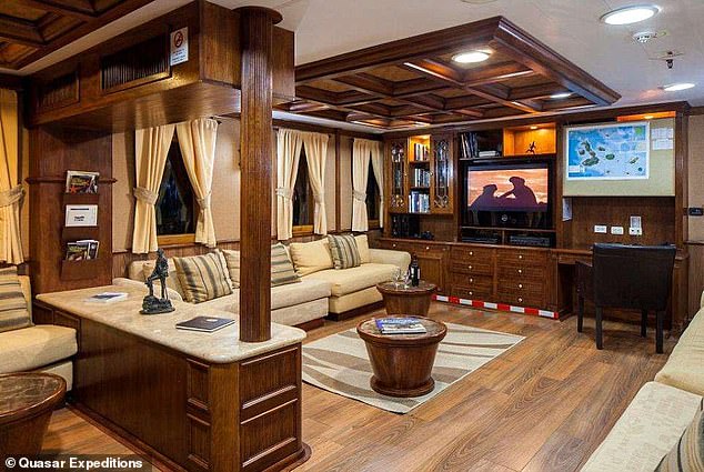 Previously, the rooms in the yacht were equipped with dark wood paneling (photo)