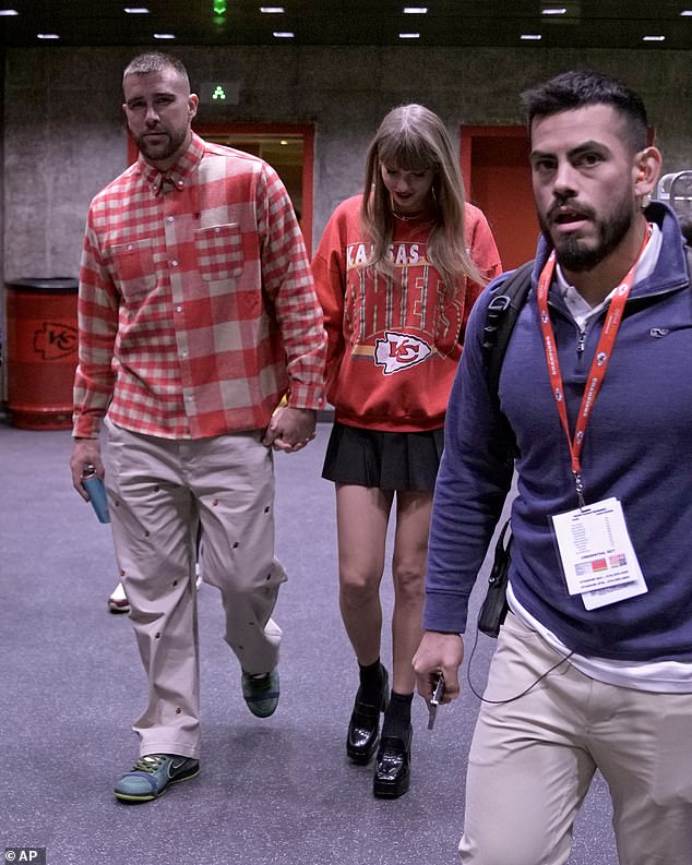 Taylor and Travis celebrated the Chiefs' win in true Kansas City style after Sunday's game