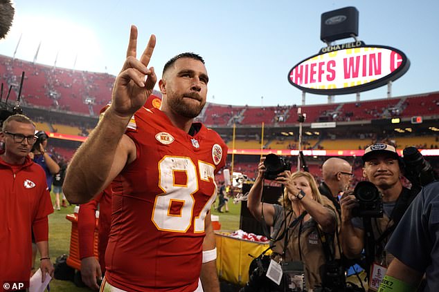 Travis Kelce had a dazzling performance in the Chiefs' 31-17 victory over the Chargers