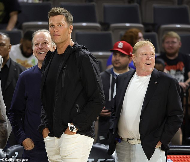 Jim Gray (left), Tom Brady (center) and Mark Davis (right) attend an Aces game in May 2022