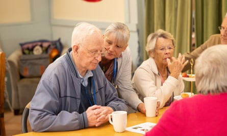 A dementia café session organized by Alzheimer's Society.