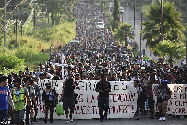 A caravan of 5,000 migrants left the southern Mexican border town of Tapachula on Monday to make their way to the northern border area opposite the United States.