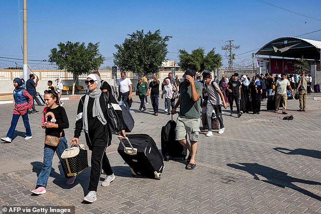 The Gaza Borders and Crossings Authority previously published the names of more than 500 foreigners and dual nationals whom it called on to travel to Rafah to leave the Strip.