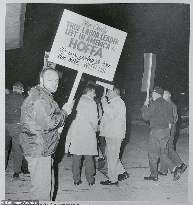 Supporters of Hoffa can be seen in Detroit in the 1960s when he was accused of jury tampering
