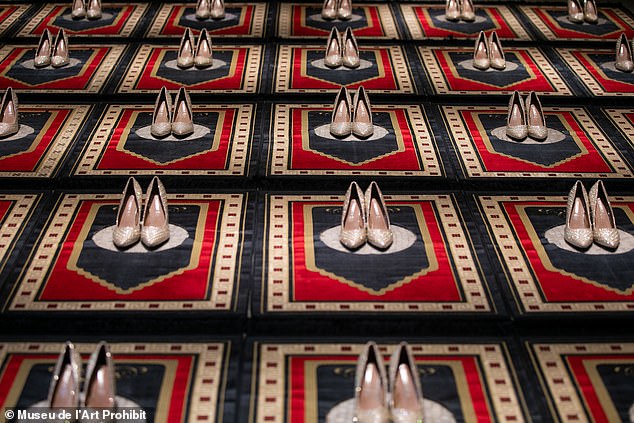 Silence Rouge et Bleu by artist Zoulikha Bouabdella consists of prayer mats decorated with sequin stilettos