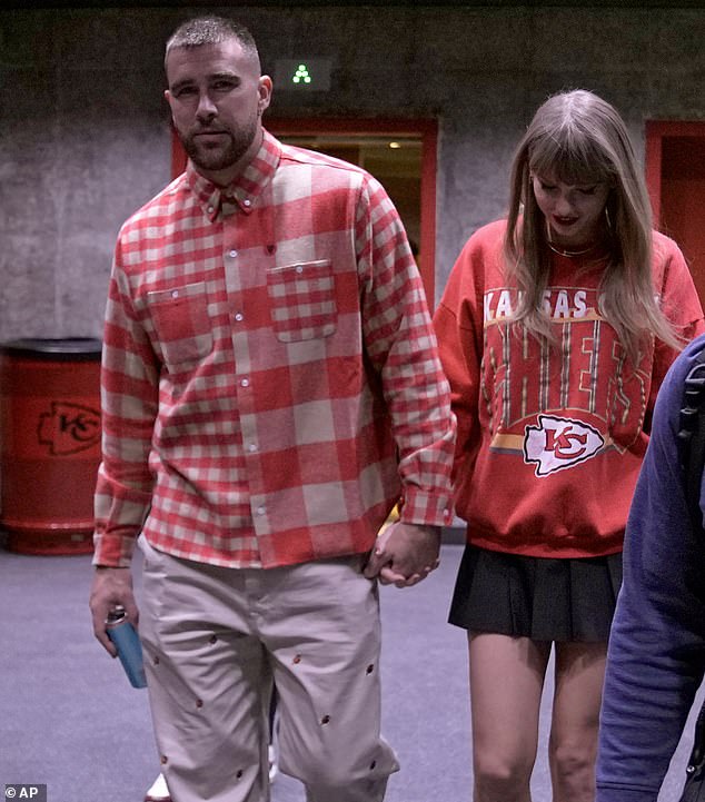 Kelce's rapidly developing courtship with the pop star is one of the top stories in football