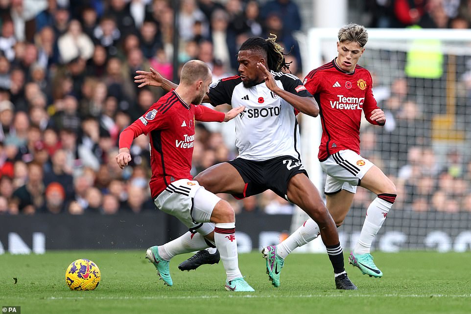 There was little quality on display during a dull match as Fulham's Alex Iwobi (centre) shot over when well placed