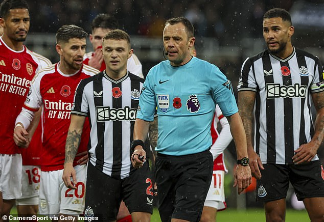 Stuart Atwell (centre) was at the center of the controversy after VAR awarded the controversial goal