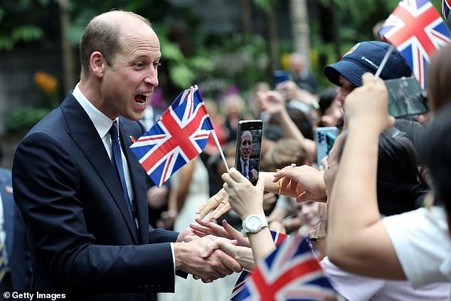 William said, “Hello Singapore.  It is fantastic to be back in Singapore this year, after eleven years, for the Earthshot Prize presentation.  Singapore's bold vision to be a leader in environmental innovation sets the standard for others to follow'