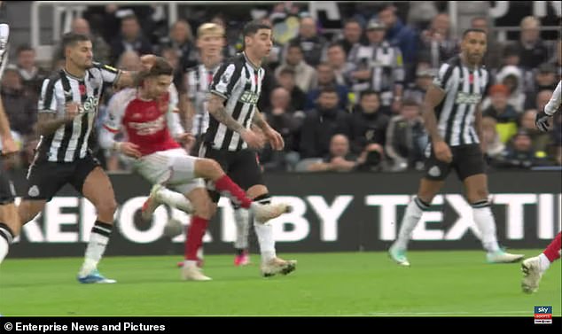 Stuart Attwell was right not to send off Newcastle midfielder Bruno Guimaraes for an elbow bump