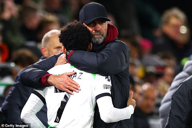 Liverpool boss Jurgen Klopp hugs Diaz before coming on as a substitute on Sunday