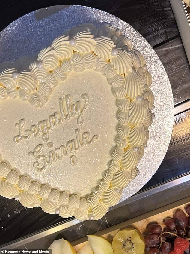 Ilma and her friends enjoyed a Taylor Swift-inspired cake with the inscription 'legally single'