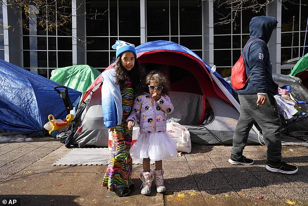 Many of the immigrants who arrived in Chicago in the past year are from Texas