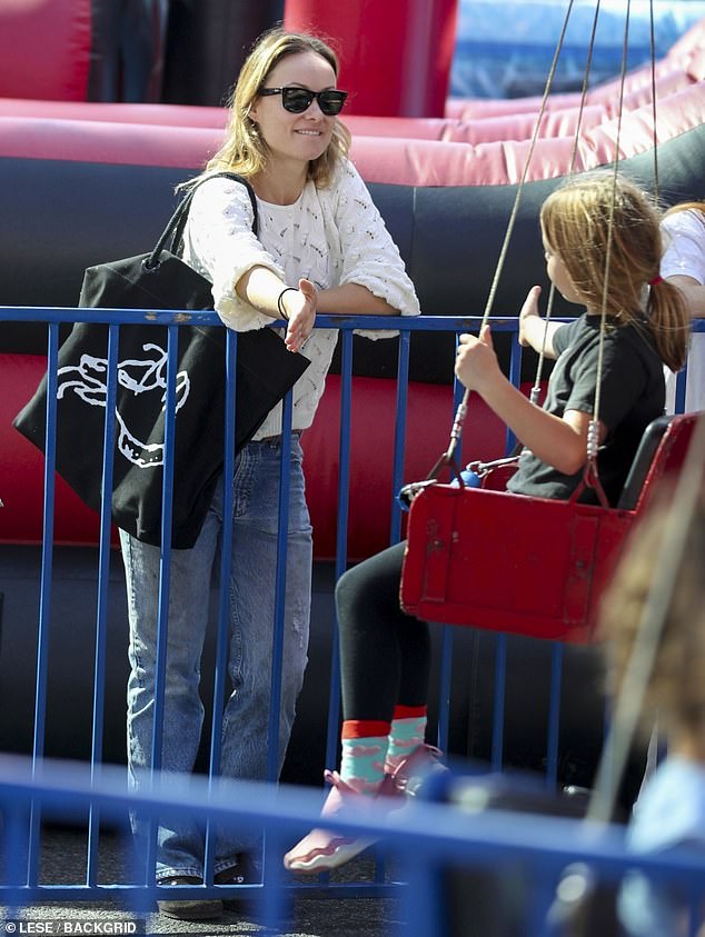 Healthy: Daisy was dressed in a black T-shirt and sporty leggings, with baby pink trainers for a pop of color