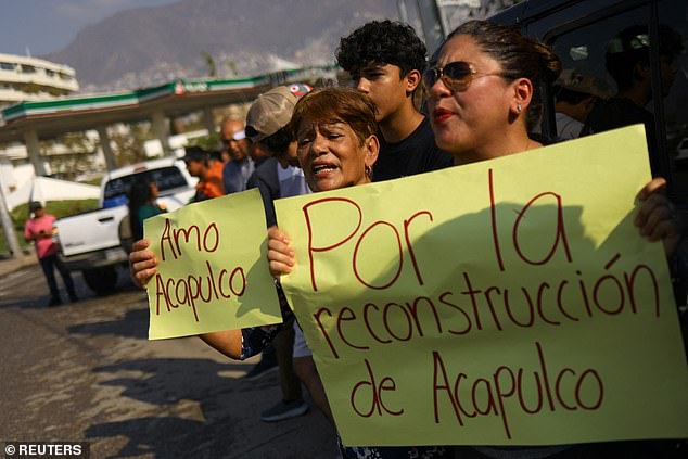 Residents have complained about the government's slow response to help those affected by Hurricane Otis in Acapulco